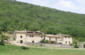 Domain 46 ha in Cliousclat - Drôme