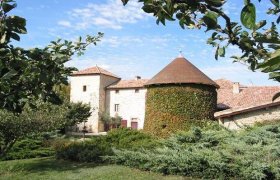 Drôme, maison forte Renaissance, proche de Romans