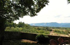 DROME SUD Rare maison de village avec jardin et piscine. Vue exceptionnelle