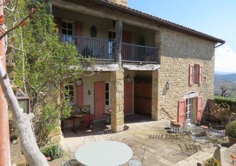 DROME DES COLLINES Propriété comme un Hameau avec Tour médiévale