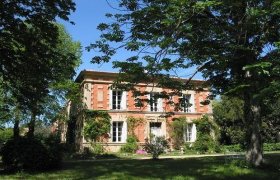 Maison bourgeoise St Quentin la Poterie Gard