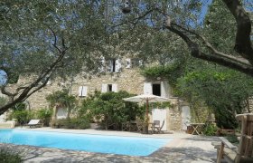 Village house in Valaurie Drôme