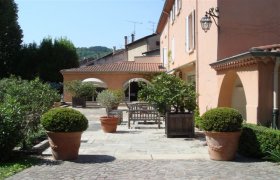 Large Village House in St-Uze - Drôme