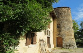 DROME DES COLLINES Maison forte XVIIe à Valherbasse